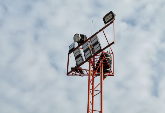 LED High Mast Light Standards Štandardy vysokého osvetlenia pre LED