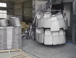 pieskový výboj pouličného osvetlenia