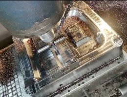 prispôsobená forma pouličného osvetlenia